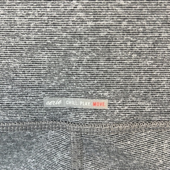 Aerie Grey High Waisted Yoga Pants/ Leggings Size M - Picture 4 of 10